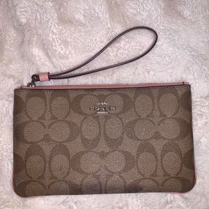 Coach Wristlet 💕
